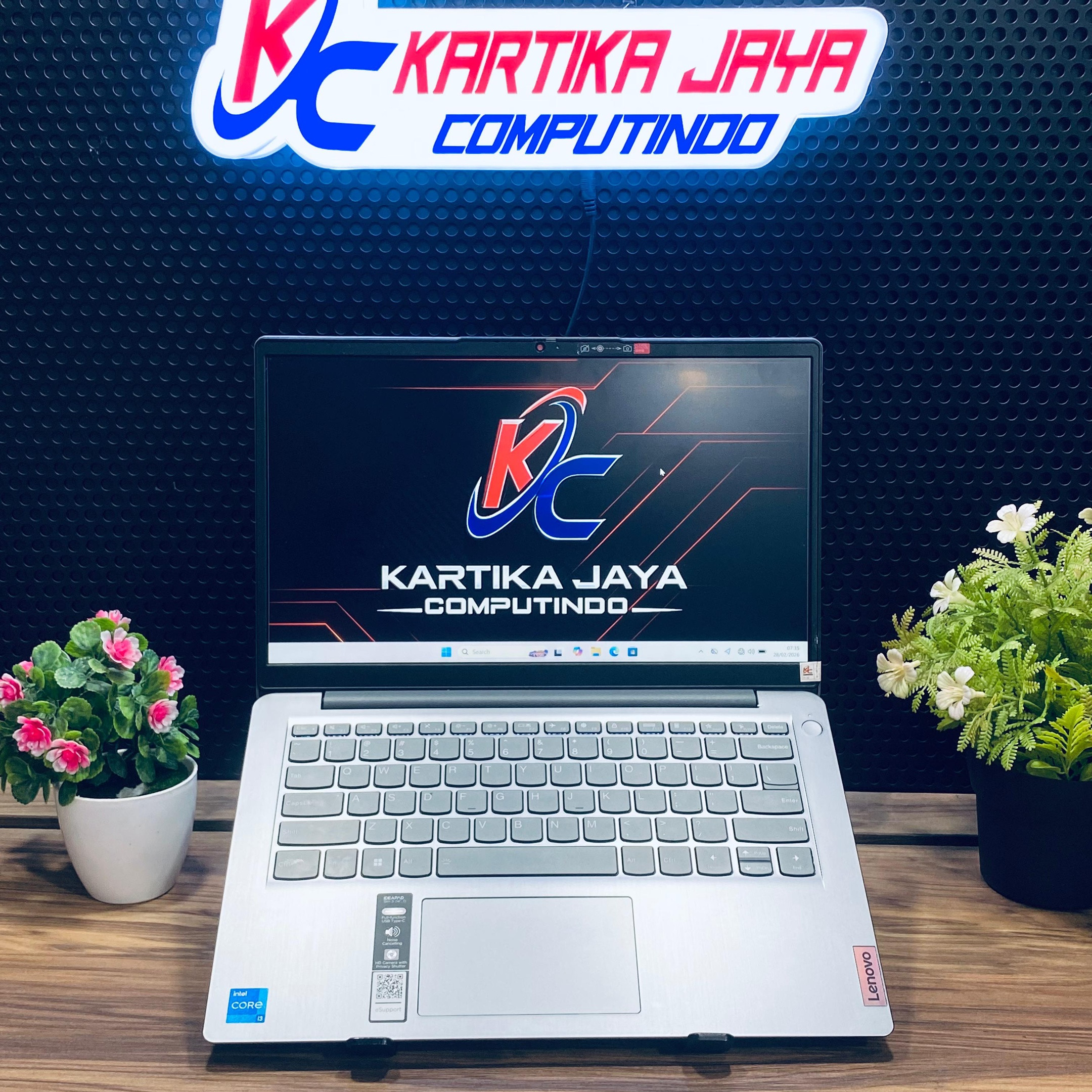 LENOVO IP SLIM 3 CORE I3 RAM 8 SSD 